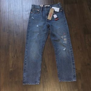 Levi wedgie fit jeans NWT